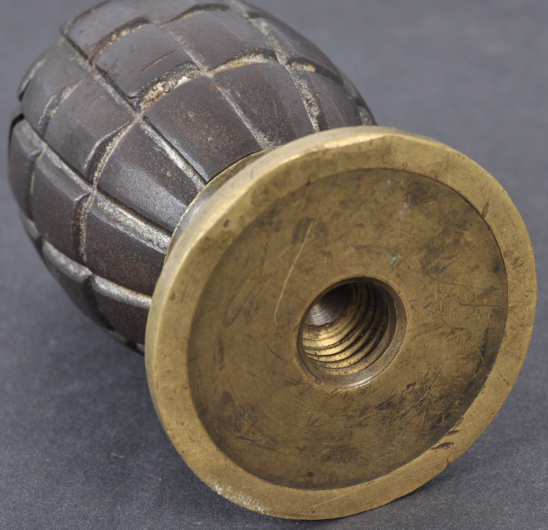 WWI FIRST WORLD WAR MILLS BOMB HAND GRENADE MONEYBOX - Image 5 of 5