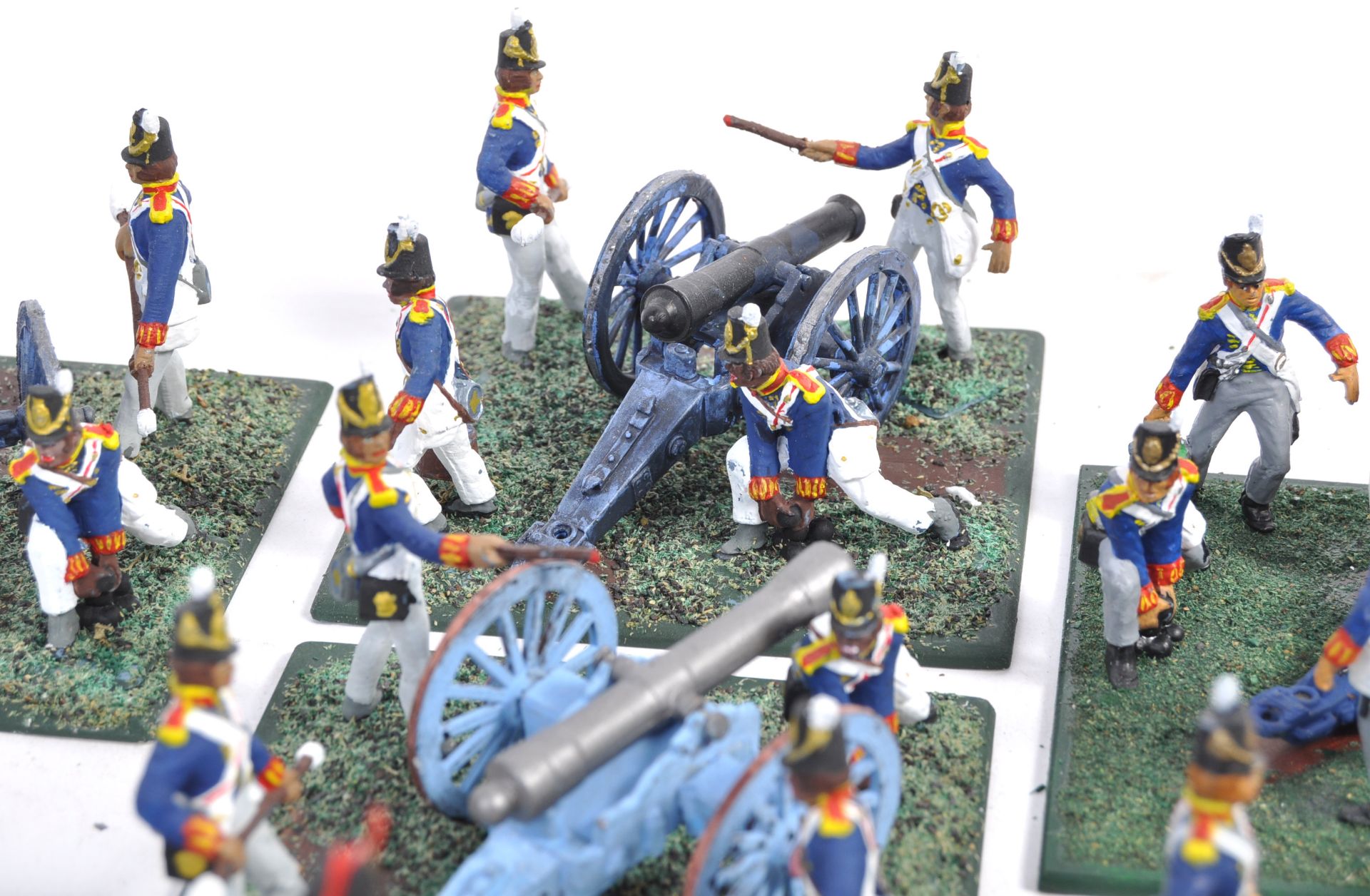 COLLECTION OF 1/32 SCALE PLASTIC NAPOLEONIC SOLDIER FIGURES - Image 5 of 5