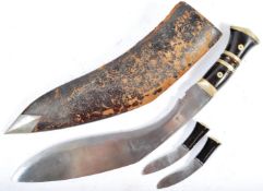 VINTAGE NEPAL GURKHA KUKRI KNIFE IN SCABBARD