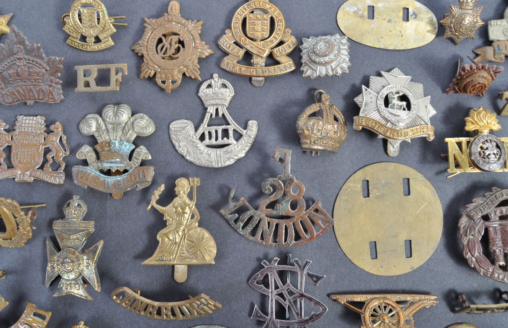 COLLECTION OF WWI FIRST WORLD WAR CAP BADGES - Image 5 of 7