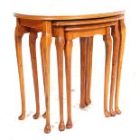NEST QUEEN ANNE REVIVAL OF TABLES WITH OVAL OVERSI
