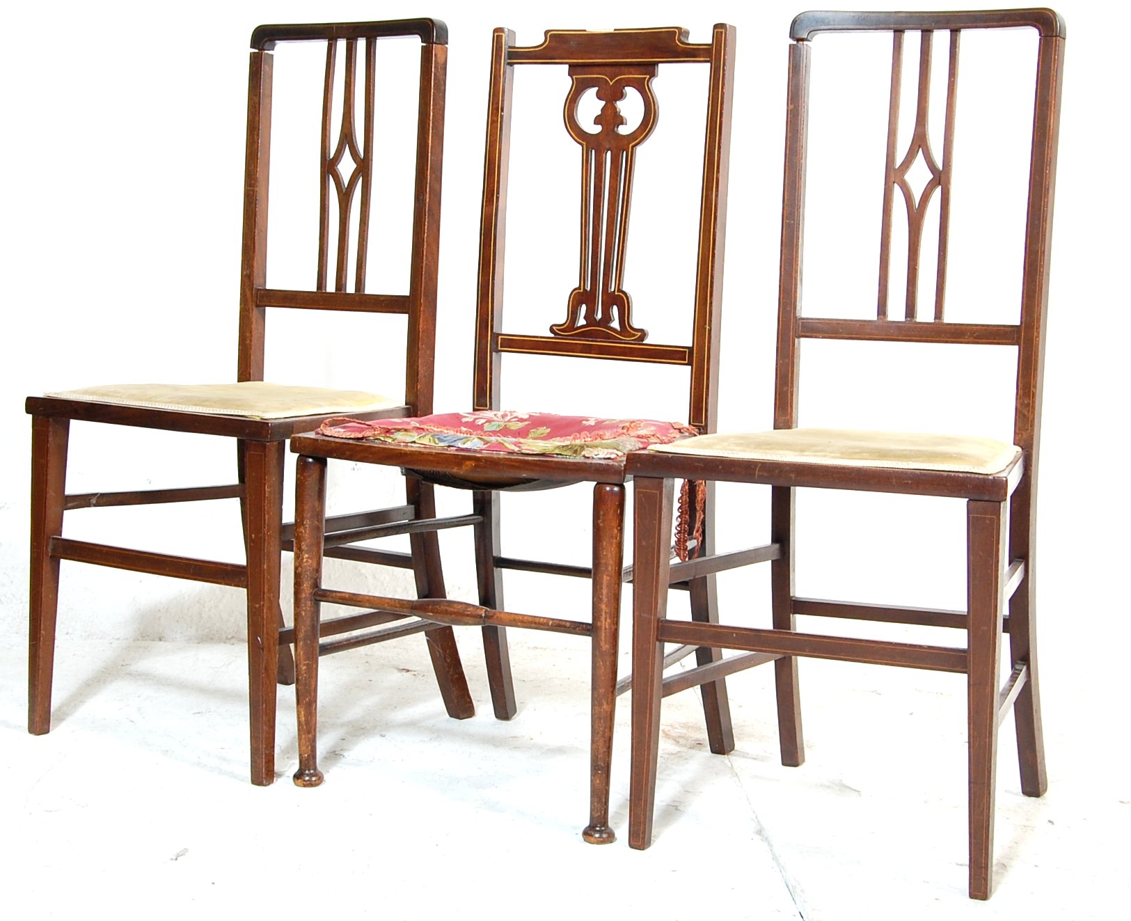 THREE EARLY 20TH CENTURY EDWARDIAN BEDROOM CHAIRS.