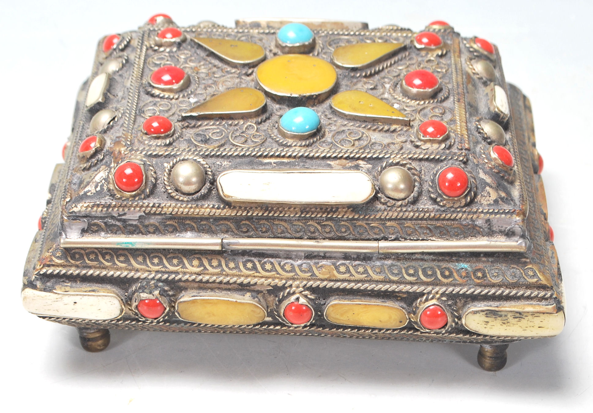 FILIGREE WORKED BONE, CORAL AND TURQUOISE LIDDED B - Image 4 of 7