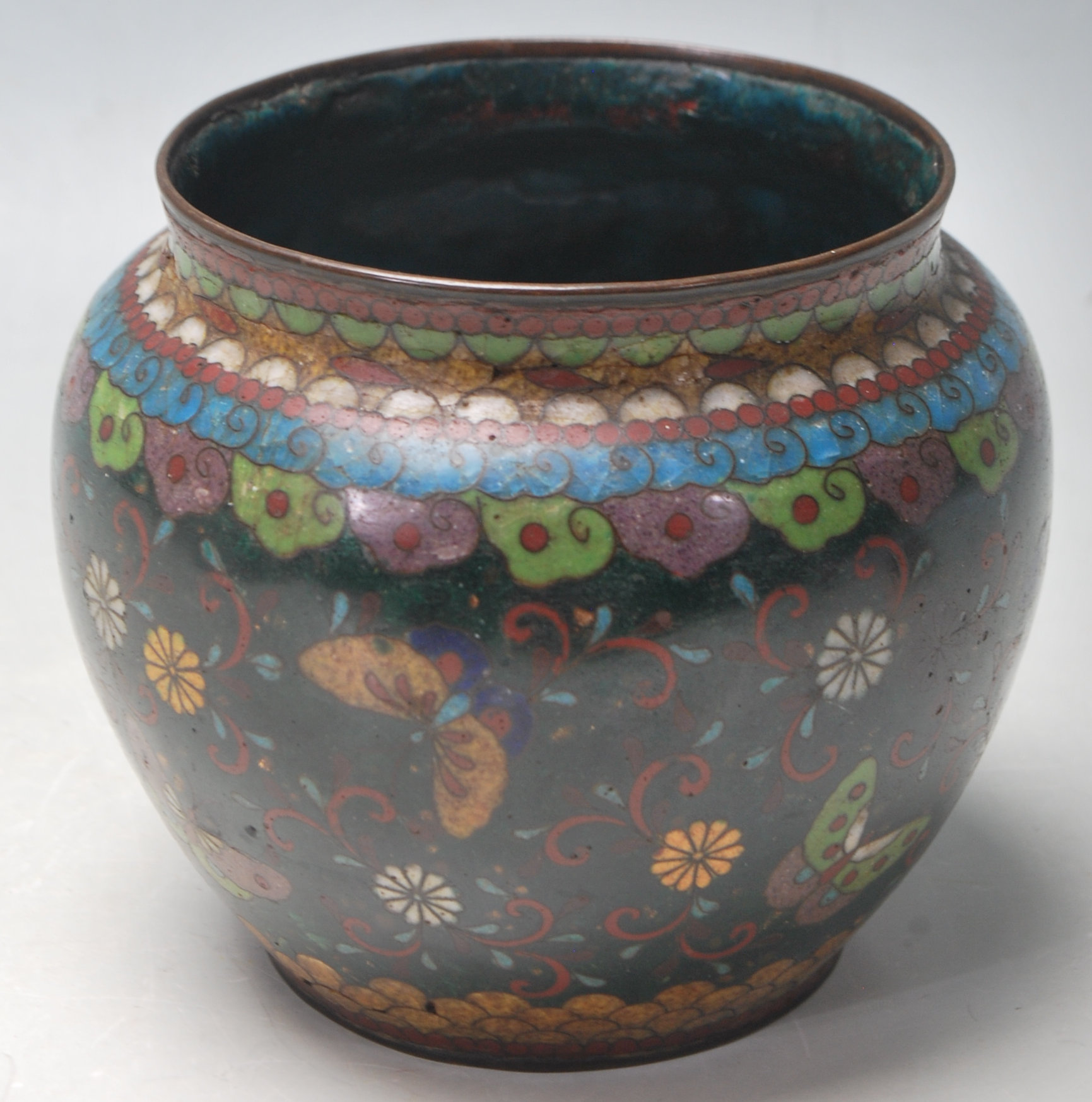 ANTIQUE CHINESE CLOISONNE BUTTERFLY VASE - Image 2 of 5