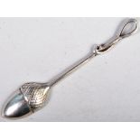 18TH CENTURY GEORGIAN SILVER SNUFF SPOON IN THE FORM OF AN ACORN