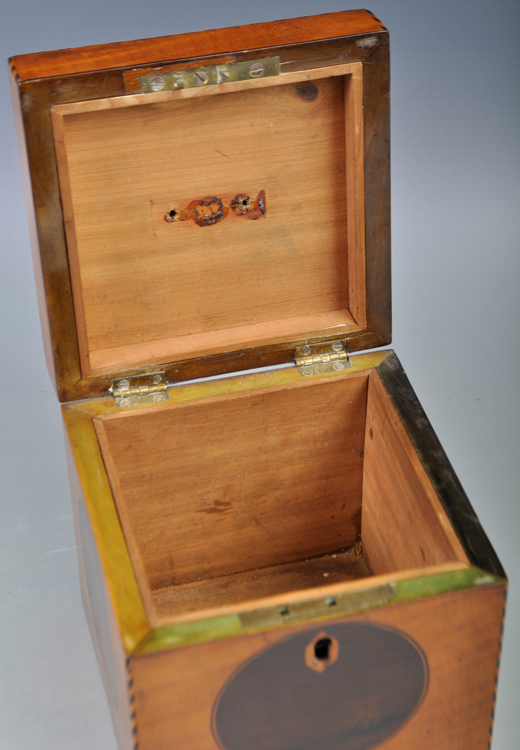 FANTASTIC GEORGIAN ANTIQUE SHERATON SATINWOOD TEA CADDY - Image 3 of 4