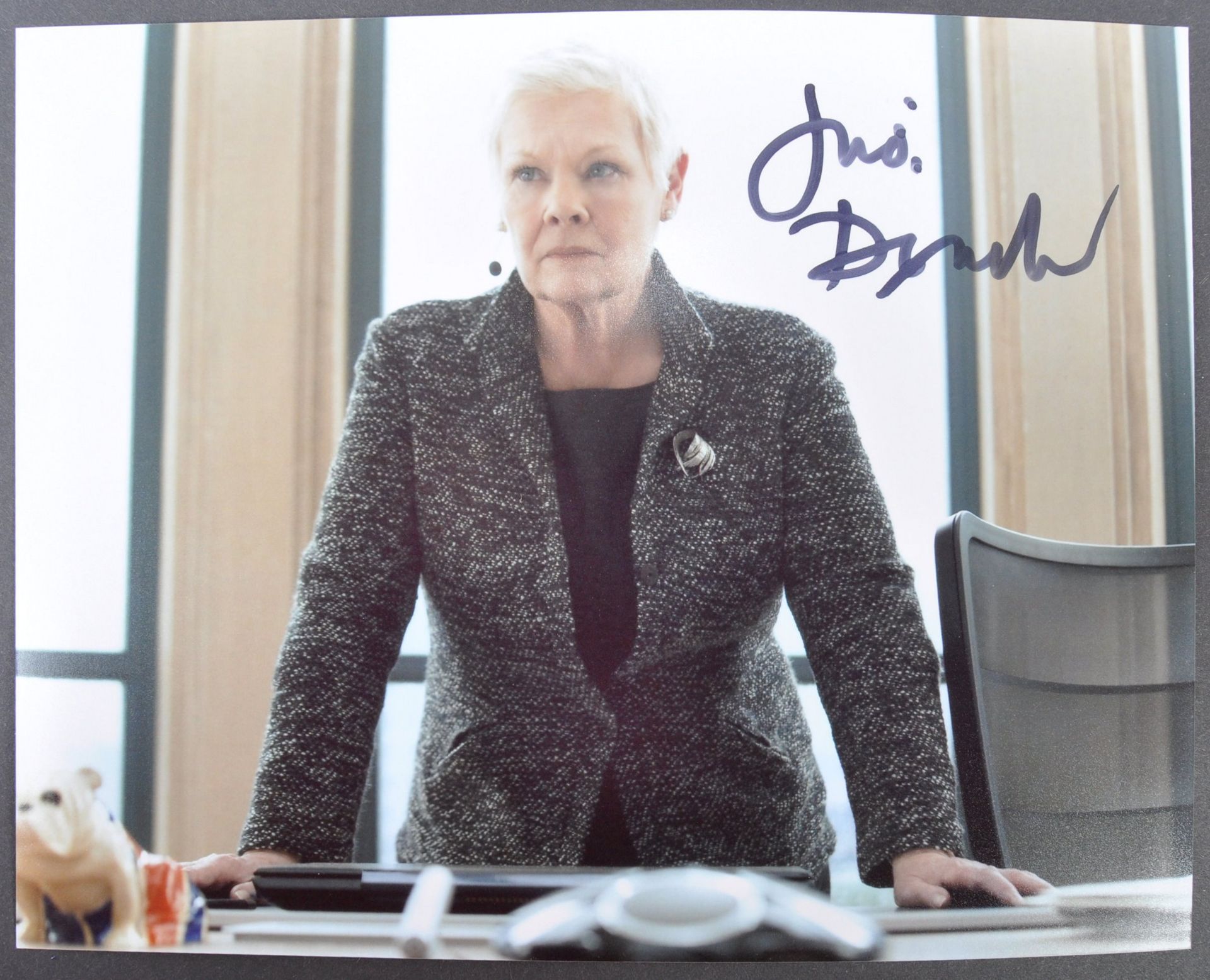 DAME JUDI DENCH - JAMES BOND 007 - SIGNED PHOTOGRAPH