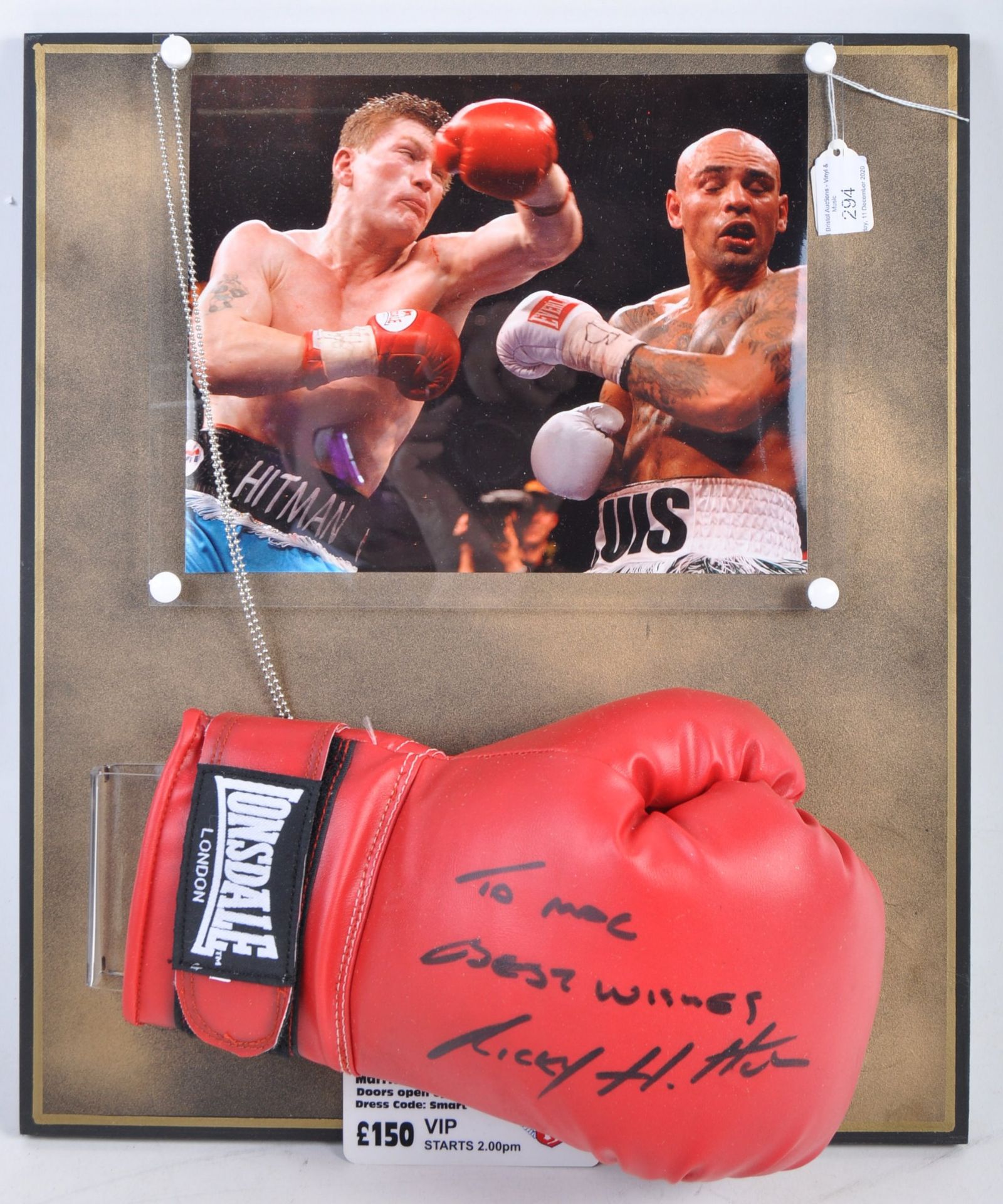 RICKY HATTON - PROFESSIONAL BOXER - AUTOGRAPHED GLOVE