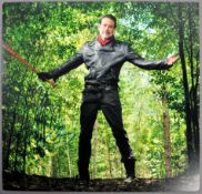 THE WALKING DEAD - JEFFREY DEAN MORGAN - SIGNED PHOTO