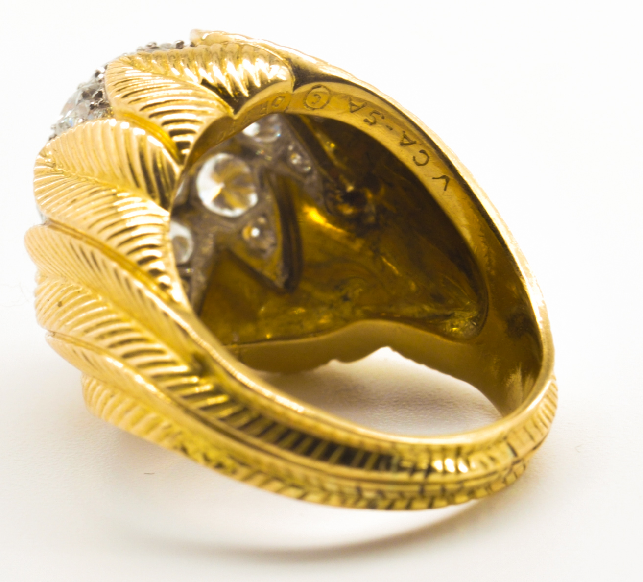 Van Cleef & Arpels 18ct Gold Platinum & Diamond Bombé Ring - Image 5 of 11