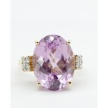 A Hallmarked 18ct Gold Kunzite & Diamond Ring