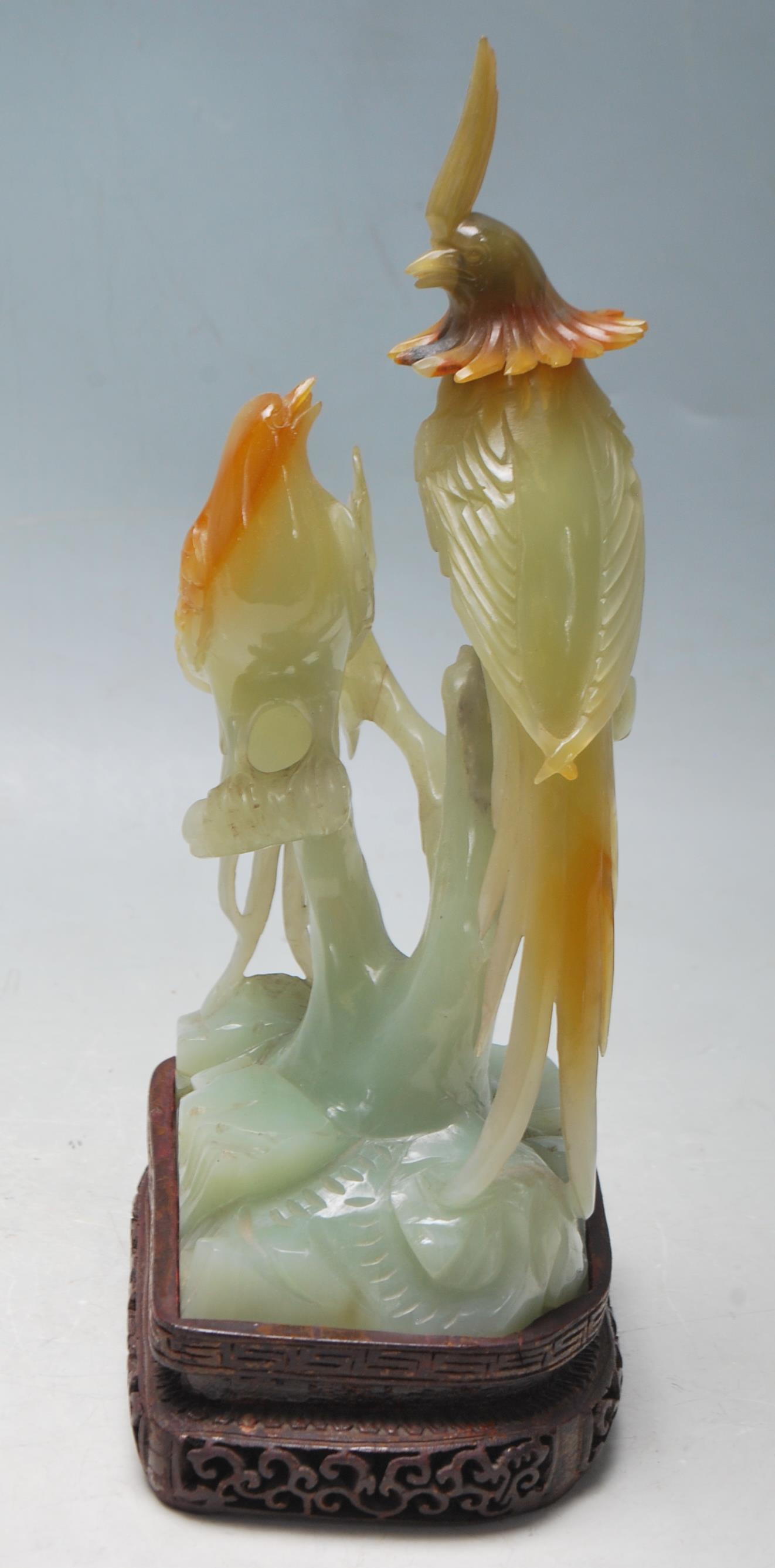 CHNESE CARVED JADE PERCHED BIRD FIGURINE - Image 4 of 7