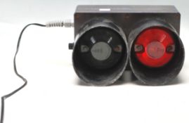 RED AND GREEN SET OF TRAFFIC LIGHTS / TRACK SAFETY LIGHTS