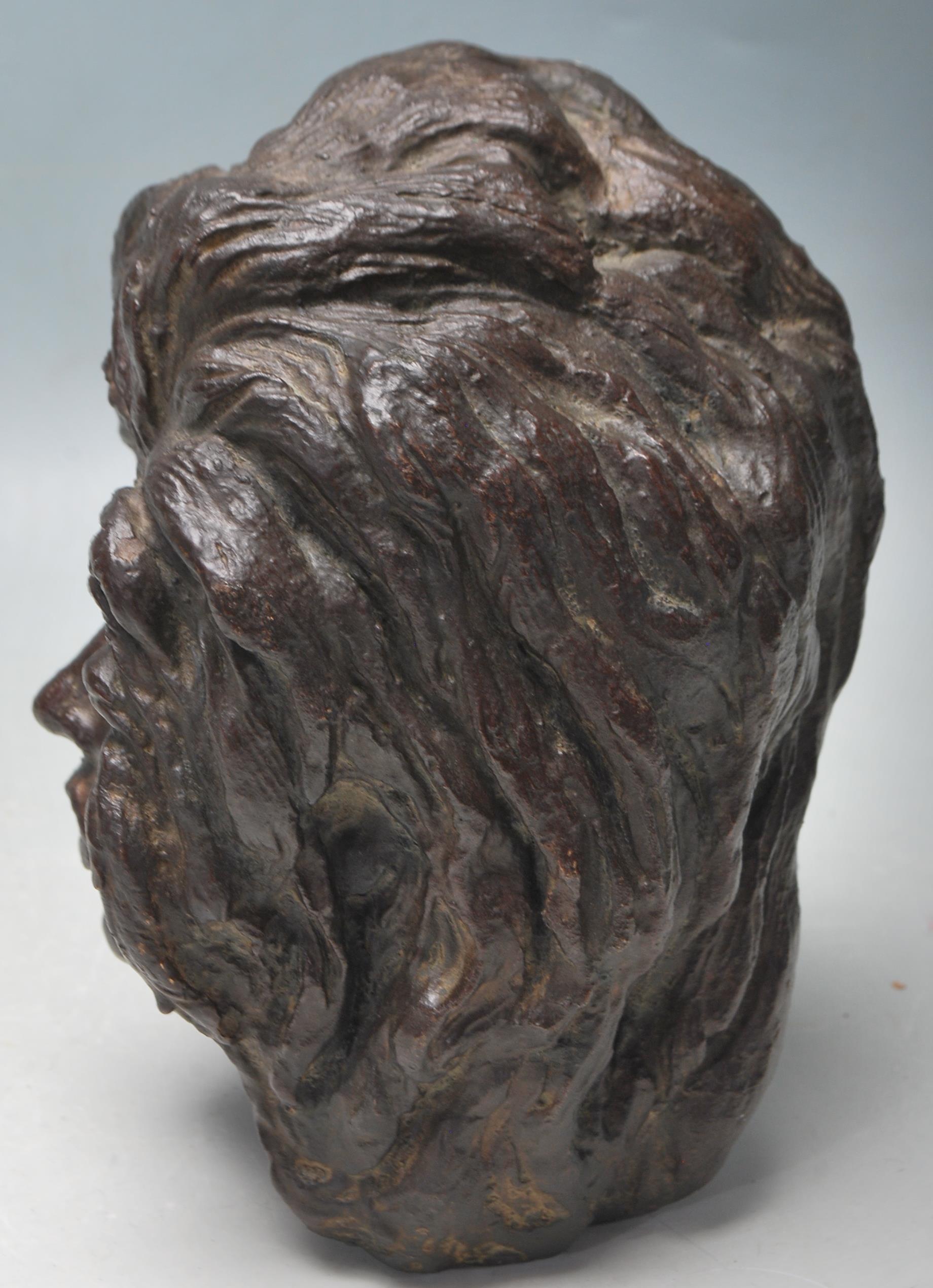 AN EARLY 20TH CENTURY BRONZE SCULPTURE - Image 4 of 7