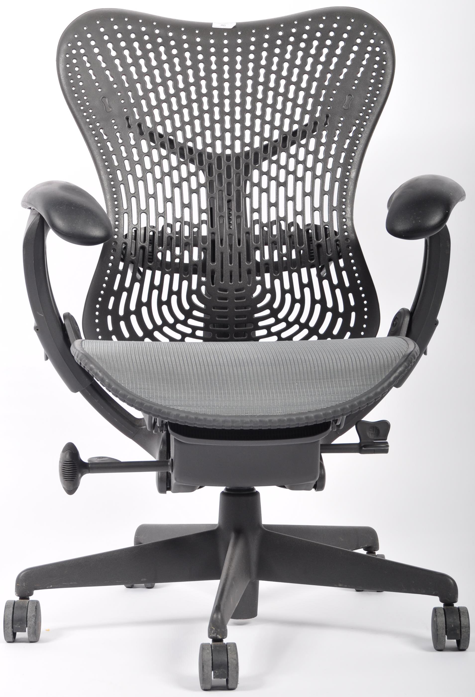 HERMAN MILLER MIRRA 2 SWIVEL DESK CHAIR BY STUDIO - Image 4 of 7