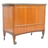 MID CENTURY TEAK DRINKS / COCKTAIL CABINET