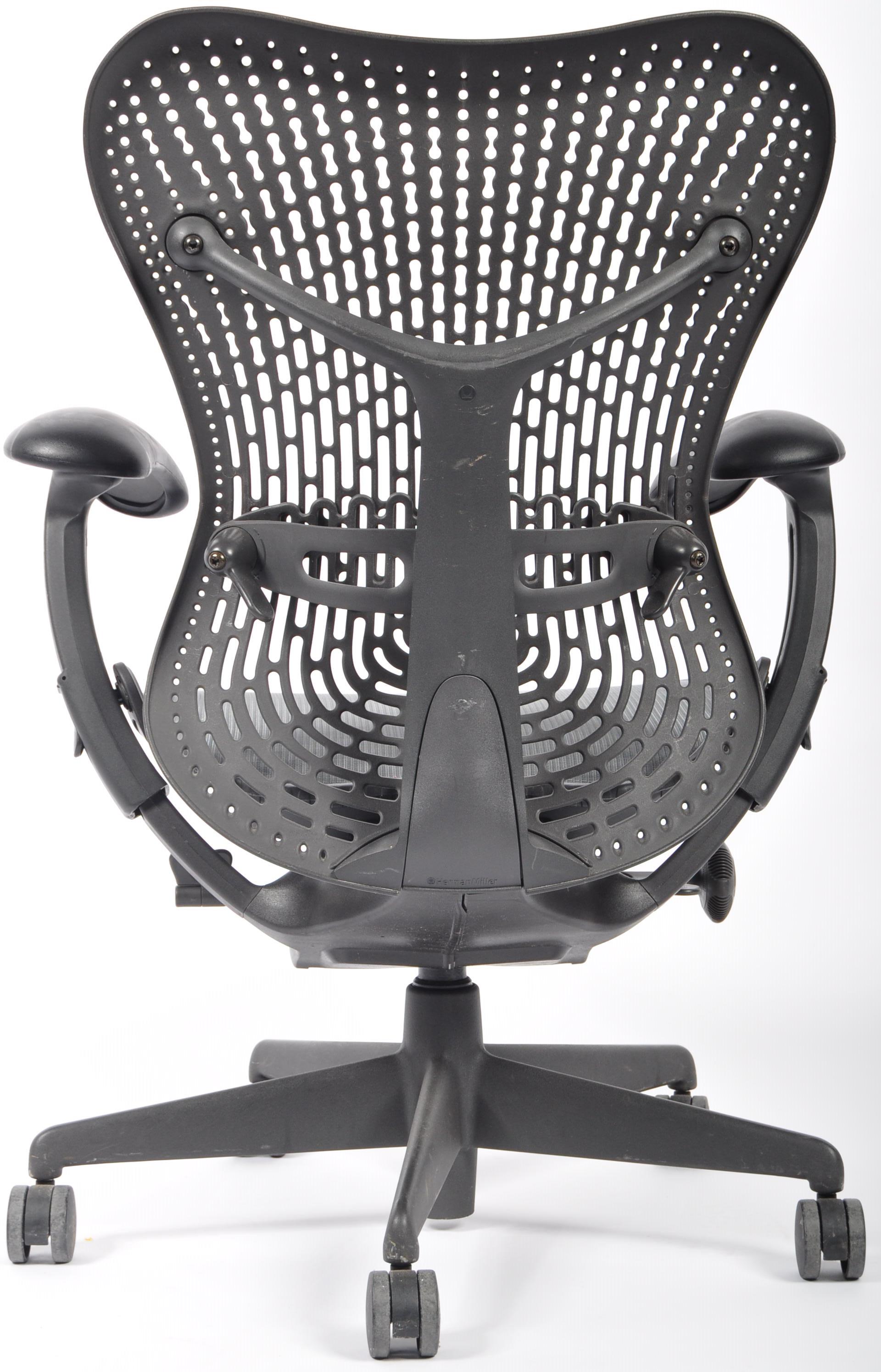 HERMAN MILLER MIRRA 2 SWIVEL DESK CHAIR BY STUDIO - Image 6 of 7