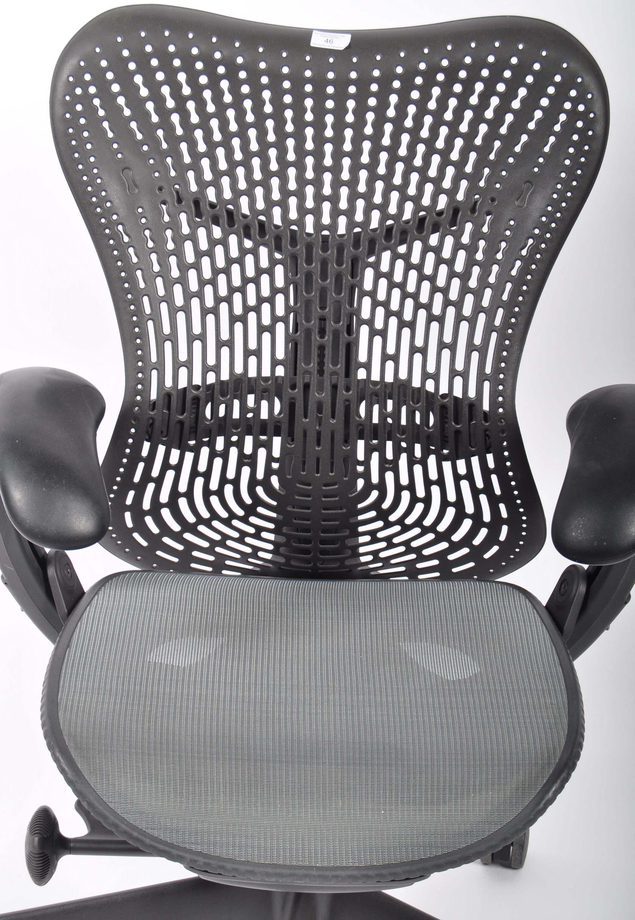 HERMAN MILLER MIRRA 2 SWIVEL DESK CHAIR BY STUDIO - Image 3 of 7