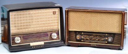 TWO MID 20TH CENTURY RETRO VINTAGE CASED RADIOS