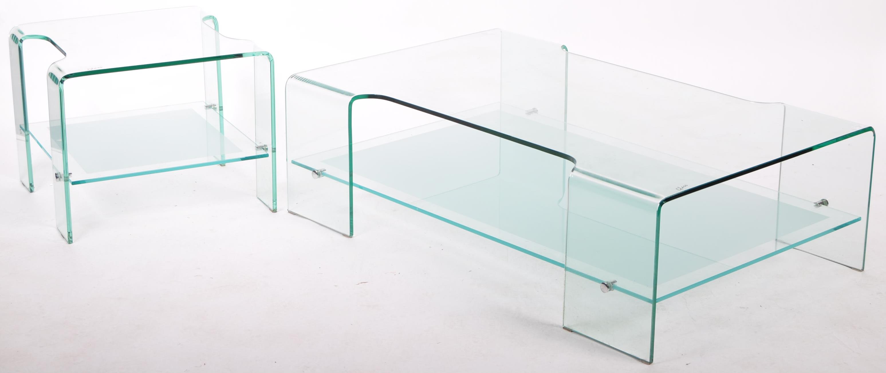 LARGE MOULDED THICK GLASS COFFEE TABLE AND MATCHING SIDE TABLE - Image 2 of 8