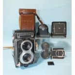 A Rolleiflex T1 TLR camera numbered 2186689, with Carl Zeiss Tessar f/3.5 75mm lens no. 3832198,