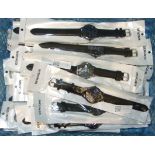 Thirty-one Dengqin wrist watches, with date aperture.