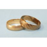 Two 9ct gold wedding bands, size V, 6.5g.