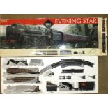 Hornby OO Gauge, Marks & Spencer Evening Star Train Set: BR Class 9F 2-10-0 locomotive 'Evening