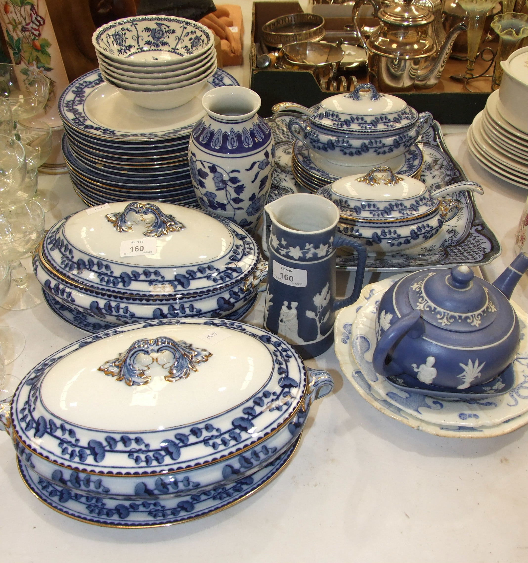 Twenty-eight pieces of Booths blue and white 'Welbeck' pattern dinnerware and other ceramics.