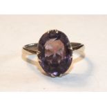A 9ct gold ring set amethyst, size K, 2.7g.