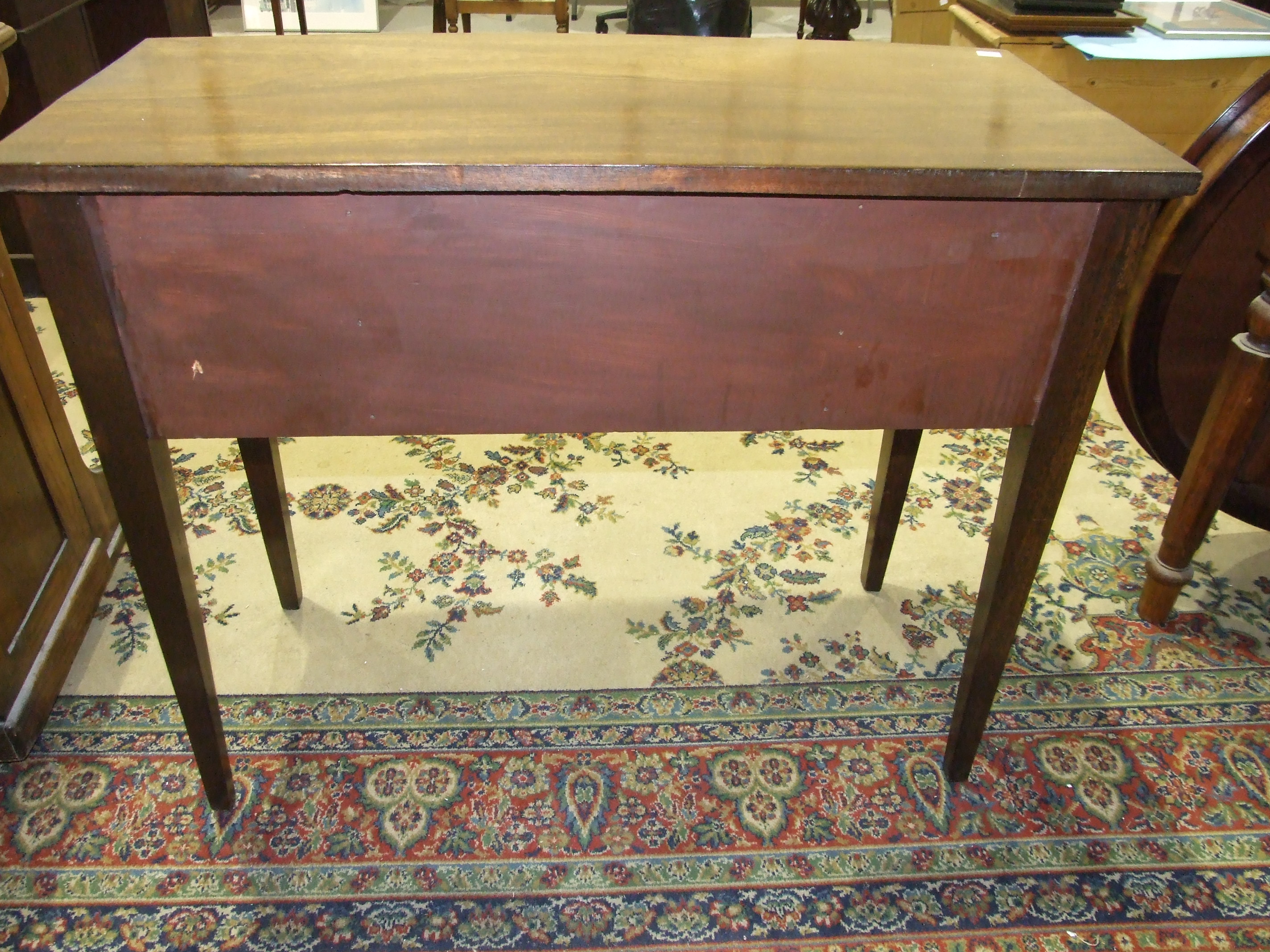A Georgian-style mahogany small bow-fronted knee-hole dressing table, on tapered legs, 99cm wide, - Image 3 of 3