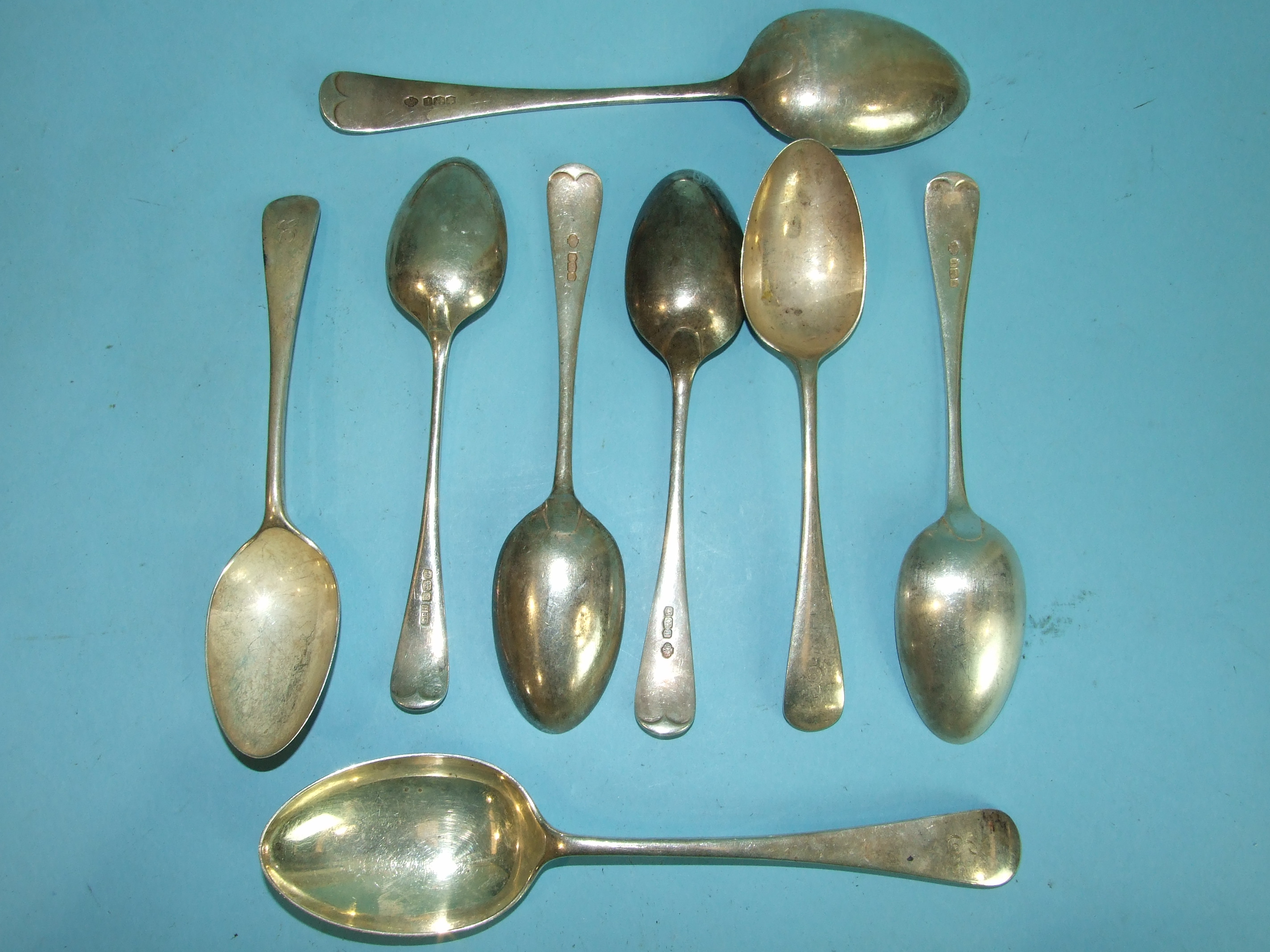 A set of six Victorian fiddle pattern teaspoons and matching sugar tongs, London 1874, ___6½oz. - Image 2 of 2