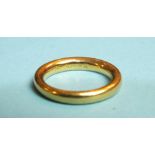 A 22ct gold wedding band, size I, 6.3g.