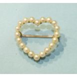 A 14ct pearl brooch of heart shape, 22mm x 22mm, 2.4g.