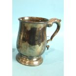 A similar presentation tankard, with presentation engraving, Sheffield 1957, ___9oz.