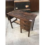 OAK SMALL CHILDS DESK (AF)