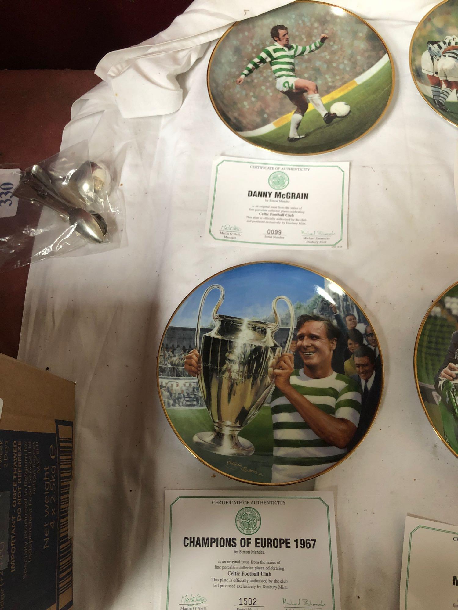 SET 12 CELTIC F C PLATES WITH CERTIFICATES BY DANBURY MINT - Bild 2 aus 8