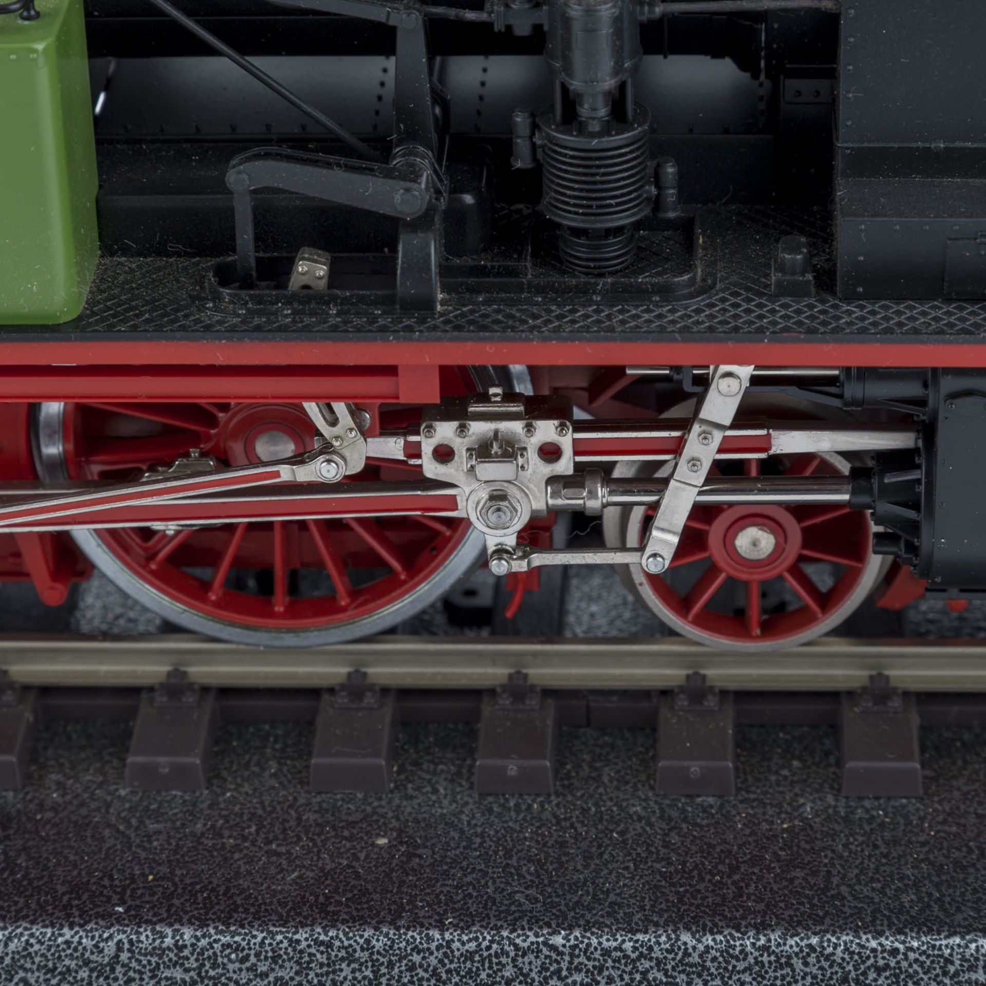 MÄRKLIN Dampflokomotive T 18 der KWStE, Spur 1,zum Jubiläum "150 Jahre Eisenbahn in Württemberg" - Bild 3 aus 4