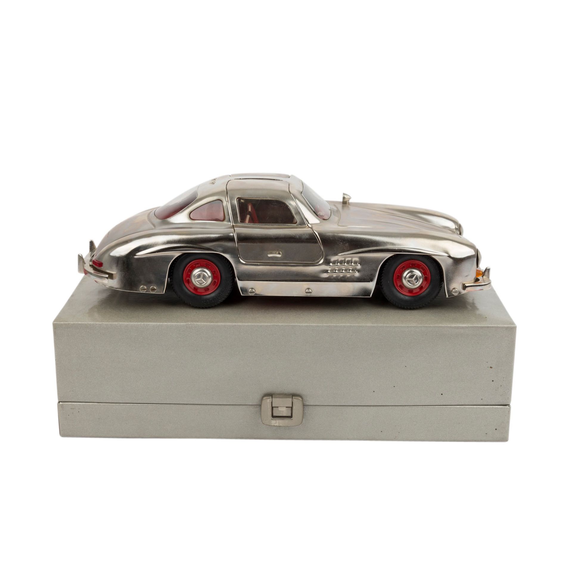 MÄRKLIN Mercedes 300 SL 1992,Jubiläumsmodell "40 Jahre Baden-Württemberg 1952", vernickelte - Image 2 of 3