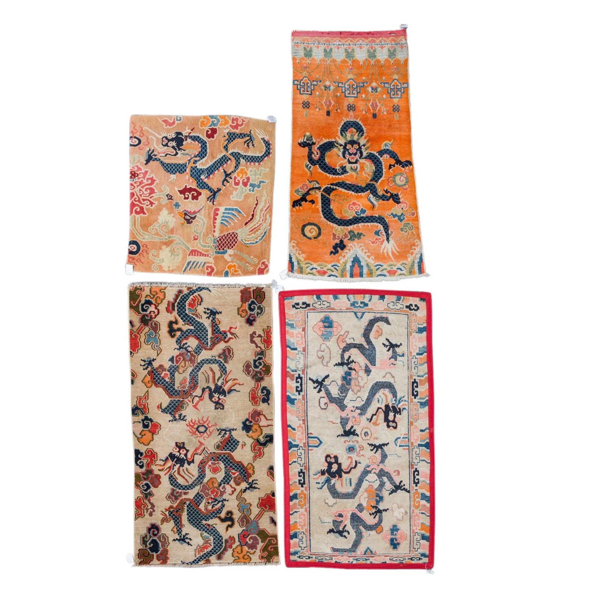 Konvolut: 4 Drachenteppiche, CHINA, 19./20. Jh..163x92 cm mit roter Randeinfassung/140x80 cm