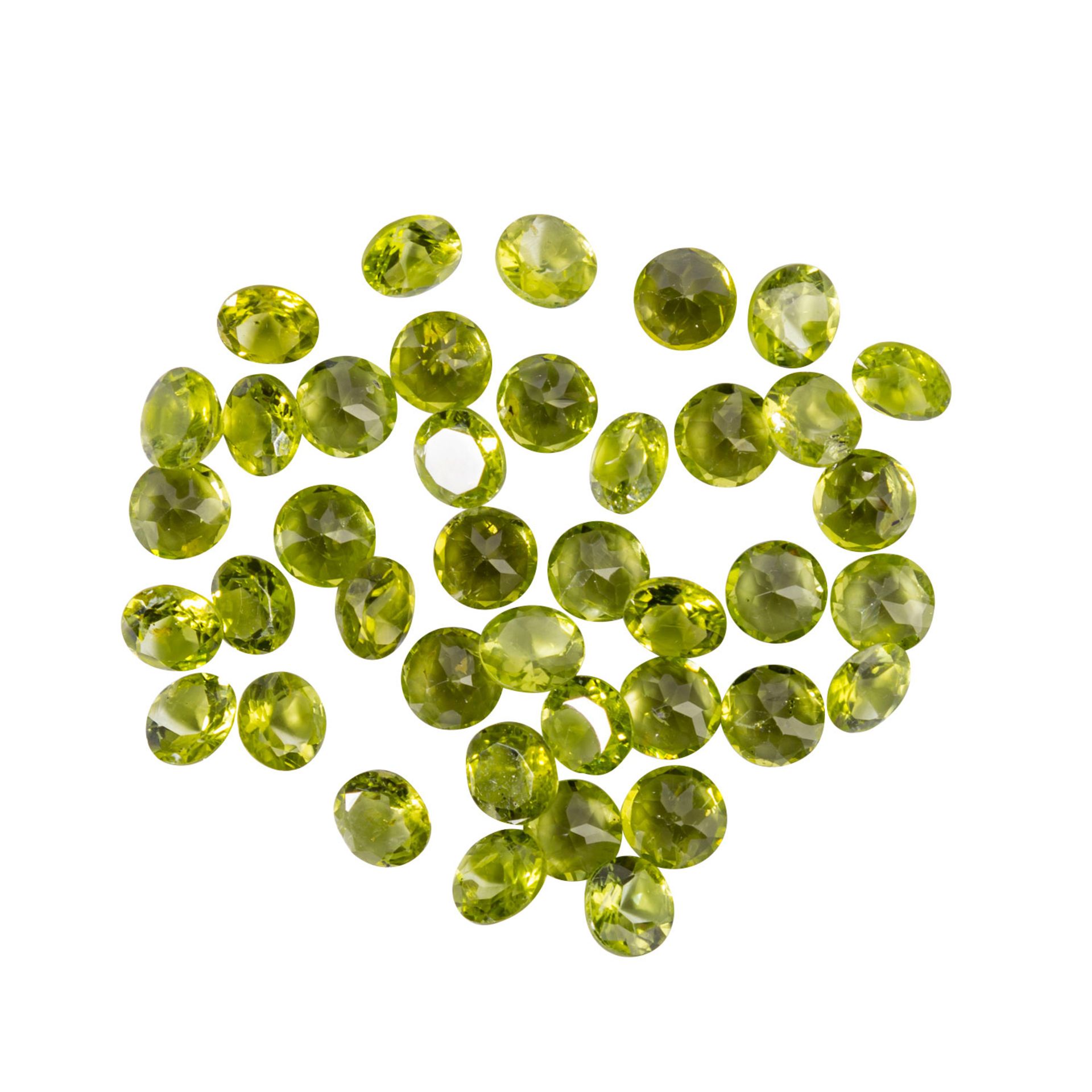 Ca. 40 lose Peridote, ca. 50 ct., - Bild 2 aus 2