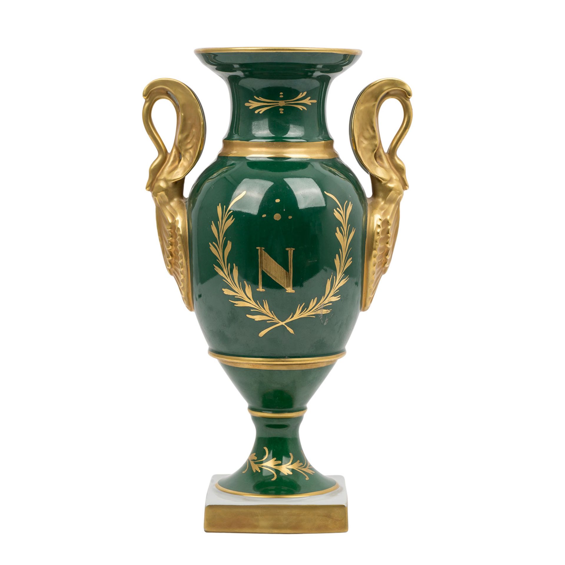 LIMOGES Henkelvase, 20. Jh..Vase im Empire-Stil, balusterförmige Vase auf quadratischem Stand mit - Bild 3 aus 5