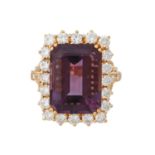 Ring mit 20 Brillanten, zus. ca. 1,7 ct,WEISS-LGW (H-J)/VS um einen Amethyst im achteckigen