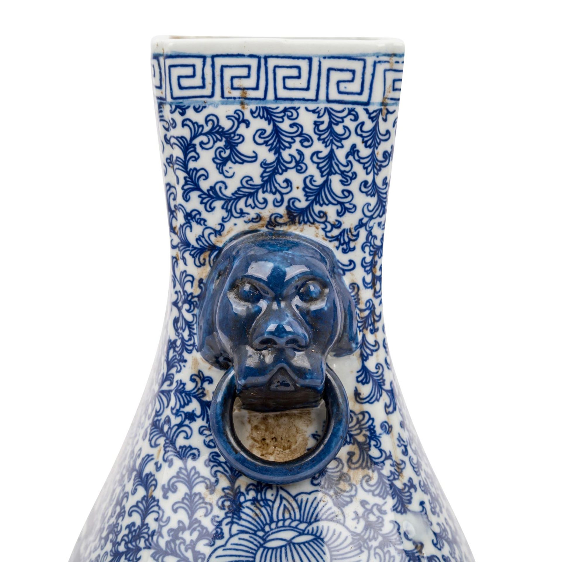 Paar blau-weisse Vasen, CHINA, 20. Jh.. - Bild 3 aus 5