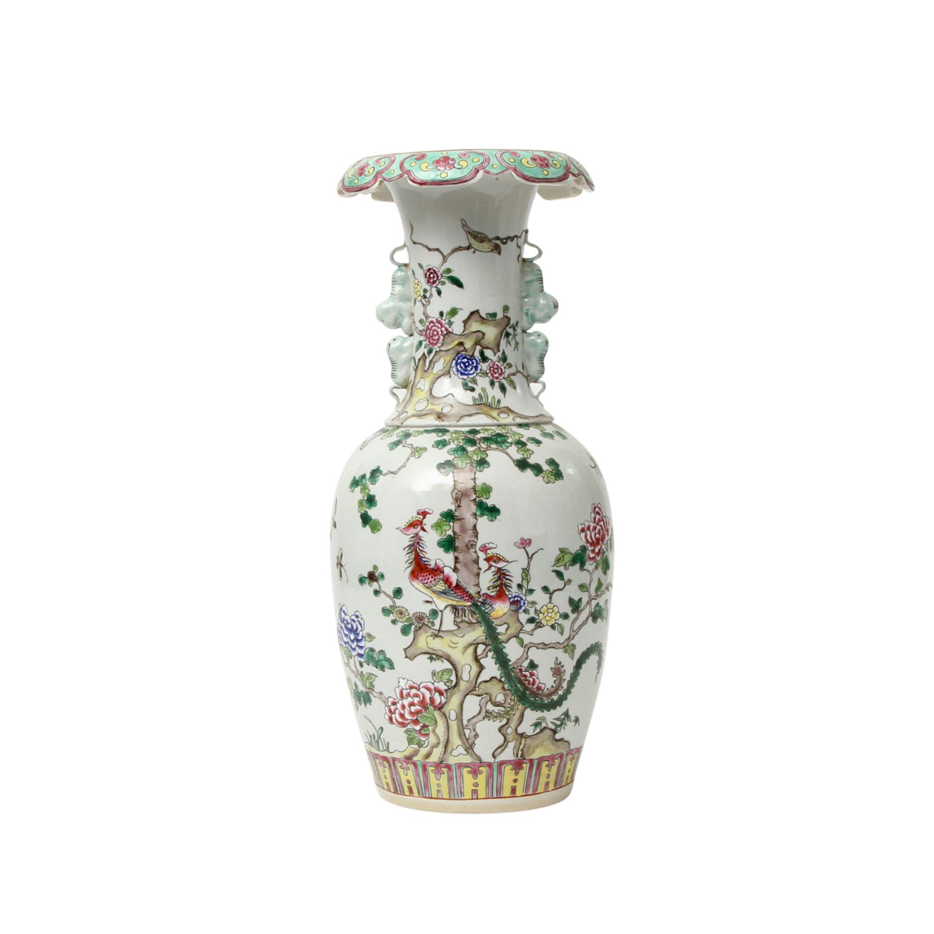 CHINA Vase, 20. Jhd.Keramik, heller Fond mit polychromer Malerei eines blühenden Baumes sowie Vögeln