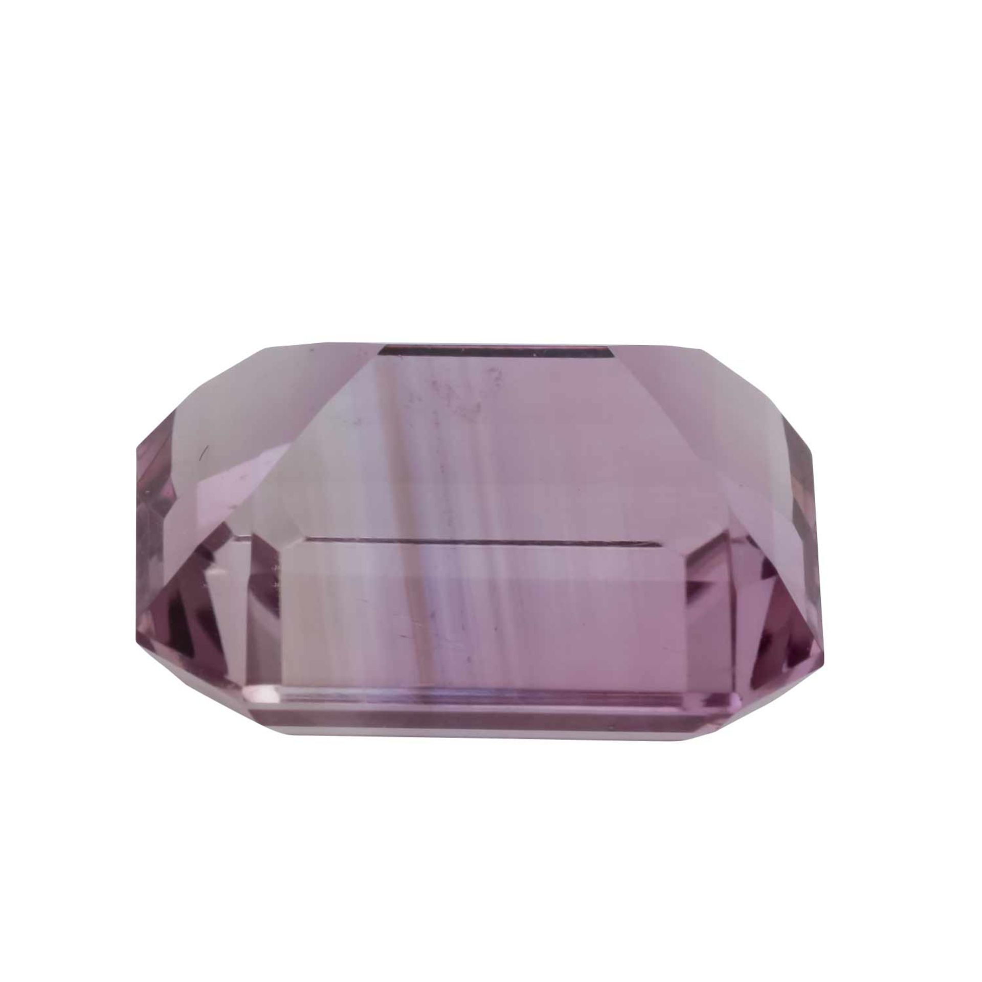 Loser Amethyst ca. 13,6 ct,deutliche Farbzonierung erkennbar, leichte Gebrauchspuren, ca. 16,6x13, - Bild 3 aus 3