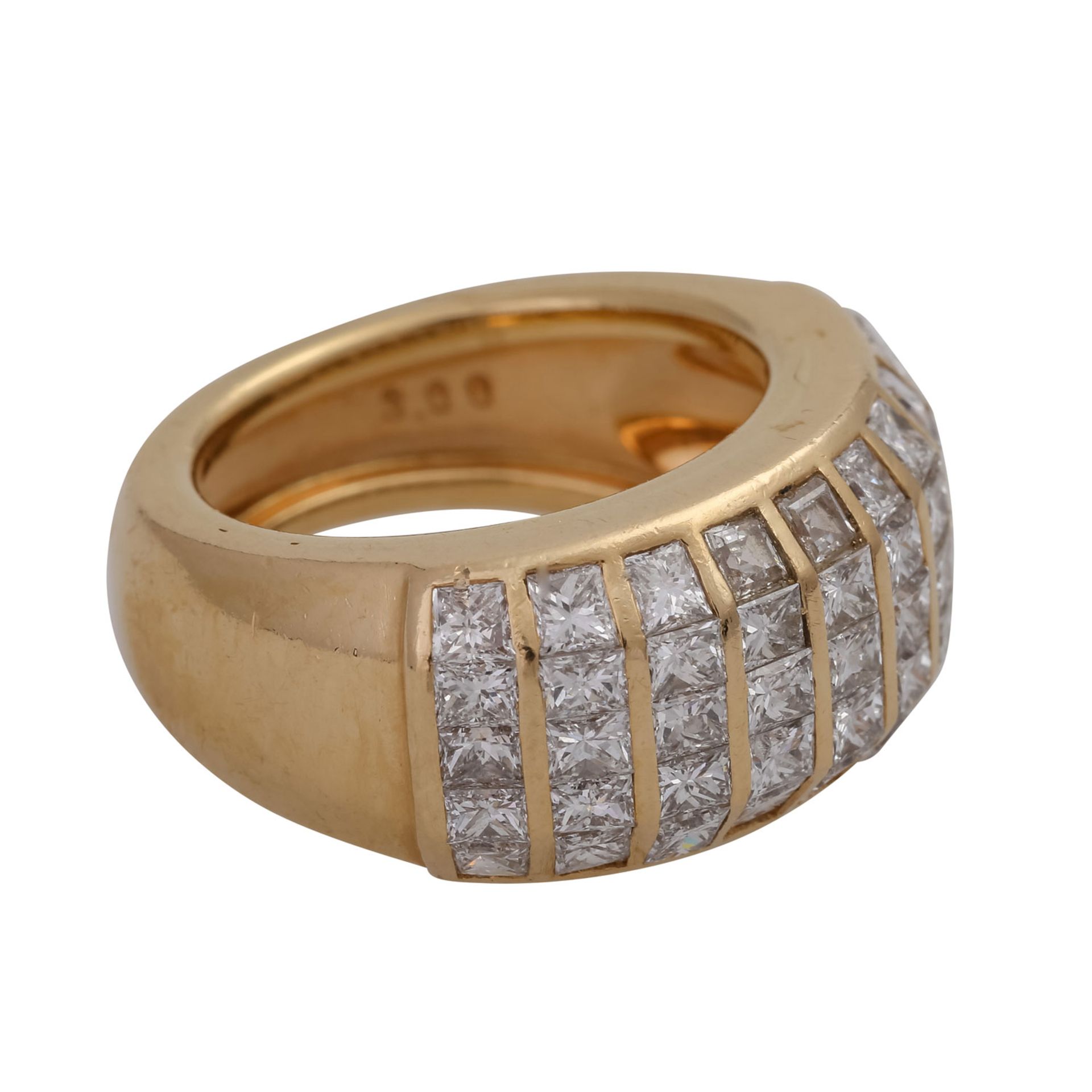 Ring mit 50 Prinzessdiamanten, zus. ca. 2,5 ct,LGW (I-J)/VS-SI, GG 18K, RW 47, 2. H. 20. Jh., - Bild 2 aus 5