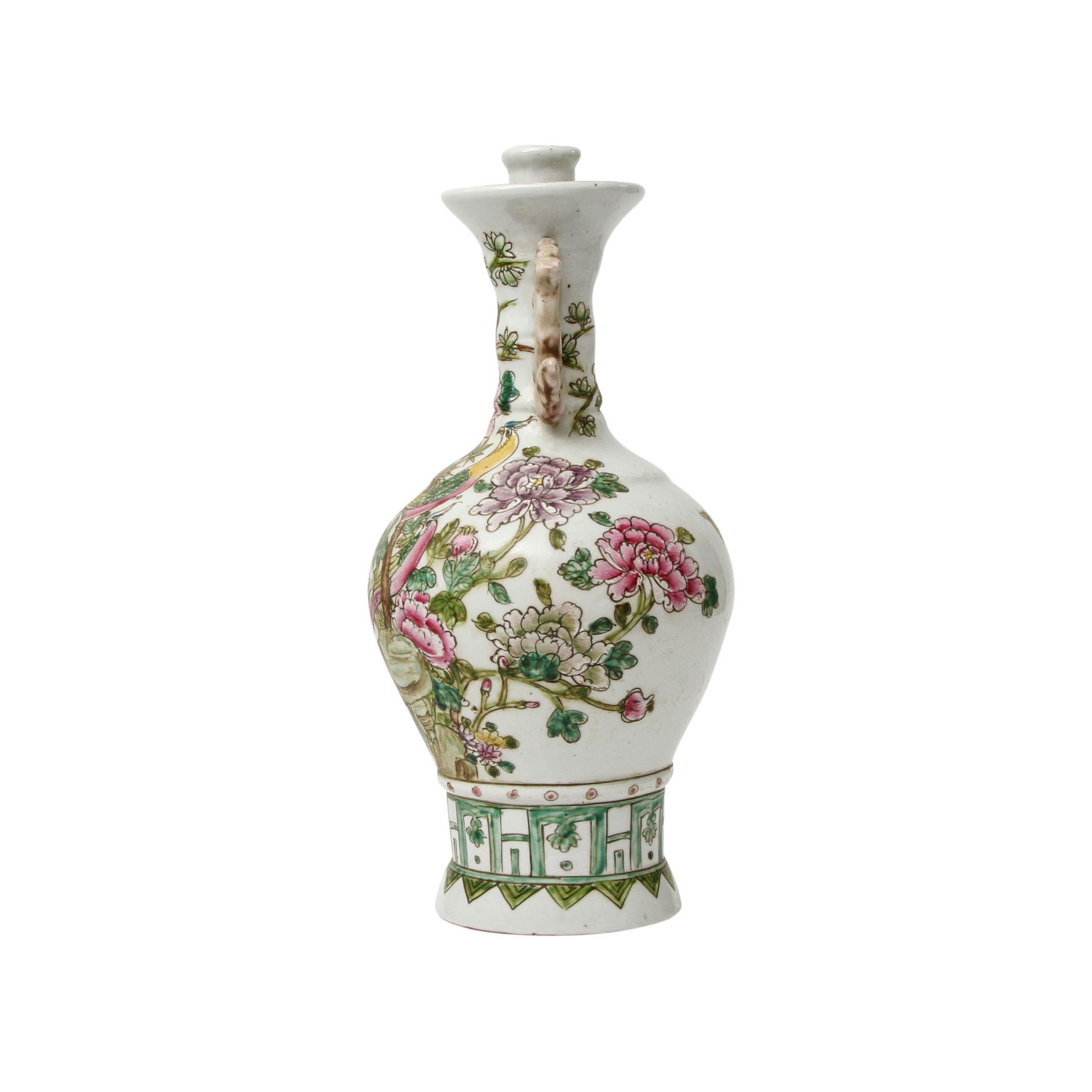 CHINA Vase, 20. Jhd.Keramik, heller Fond mit polychromer floraler und geometrischer Malerei, 2 - Bild 2 aus 8