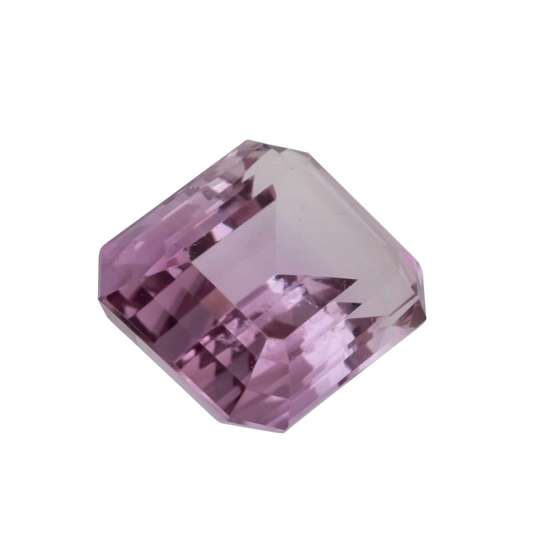 Loser Amethyst ca. 13,6 ct,deutliche Farbzonierung erkennbar, leichte Gebrauchspuren, ca. 16,6x13, - Bild 2 aus 3