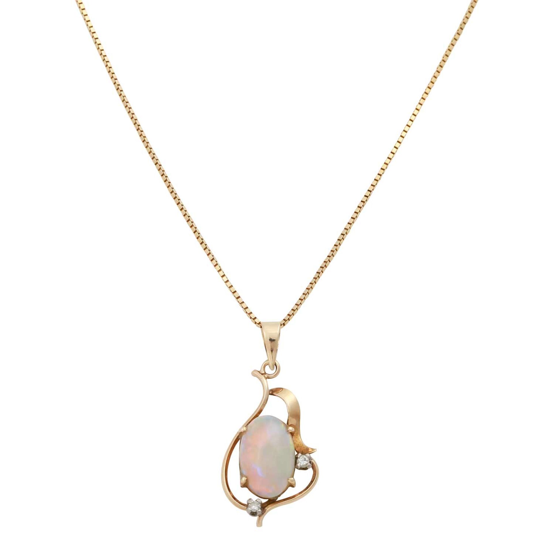 Kette mit Opalanhänger,Crystalopal ca. 13x8,5 mm, 2 kl. Brillanten zus. ca. 0,02 ct, Kette GG 14K, - Bild 2 aus 4